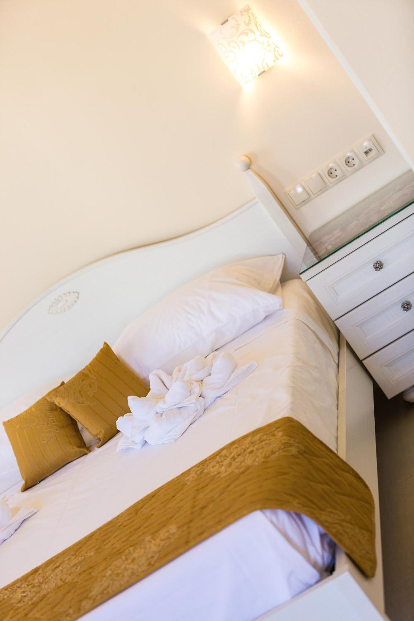 Polyxenia Suites Rethymnon Exterior foto
